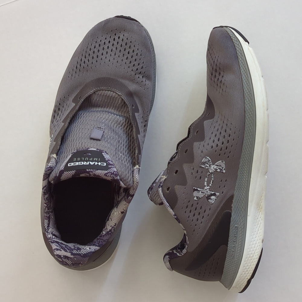 Under Armour Charged Impulse Sneaker 8.5 Gray